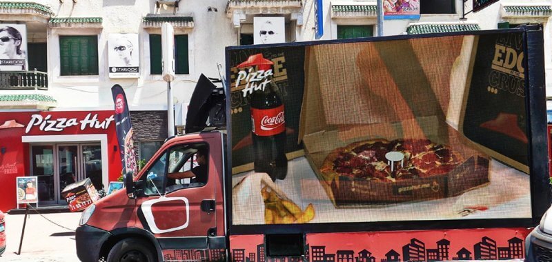 Affichage camion mobile Pizza Hut