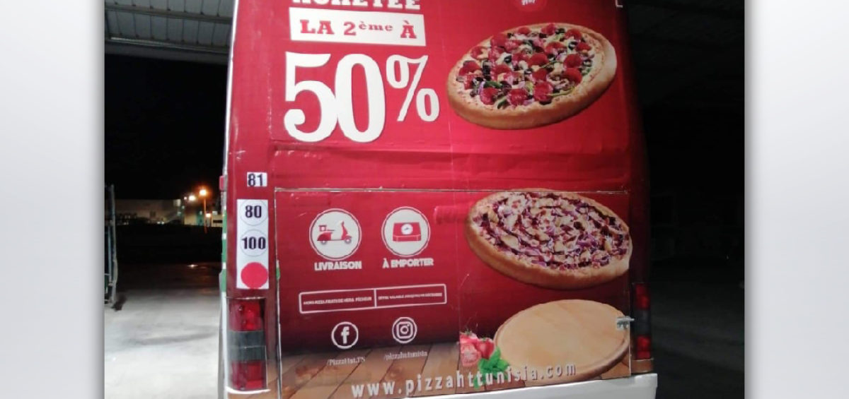 Habillage arrière Bus Pizza Hut Tunisia